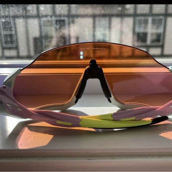 Oakley Custom Flight Jacket Sunglasses - Picture 5 of 8